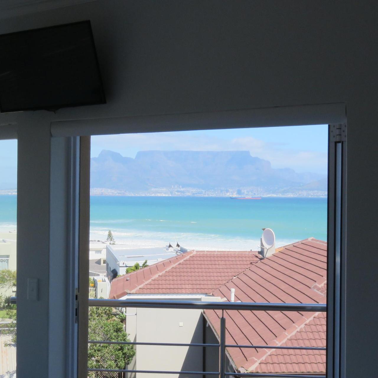 Gull On The Bay Boutique Guest House Bloubergstrand Exterior foto